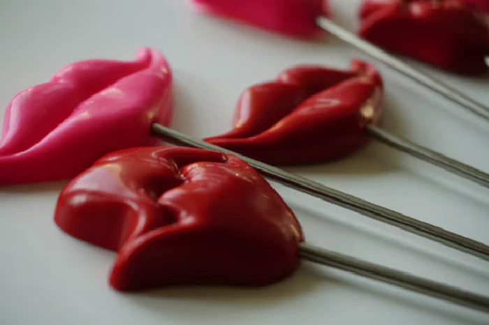 Rode en roze lippenprops voor de photobooth